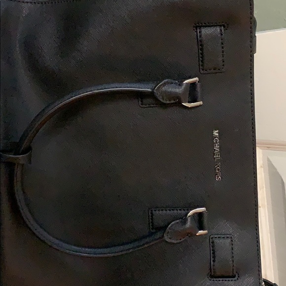 Handbag - Picture 2 of 3